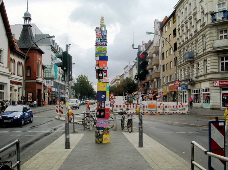 "Картинная галерея Day.Az": Причудливые инсталляции - ФОТО