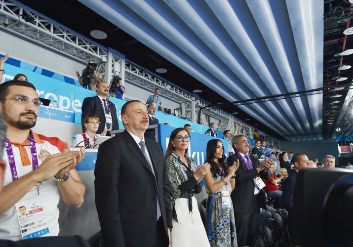 Президент Ильхам Алиев и его супруга Мехрибан Алиева в рамках первых Европейских игр наблюдали за ходом соревнований по карате и борьбе - ОБНОВЛЕНО - ФОТО