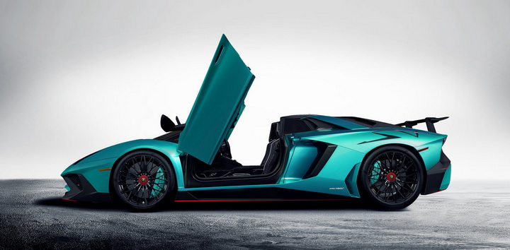 В Сети появились первые изображения родстера Lamborghini Aventador - ФОТО