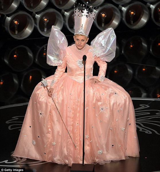 Лучшие образы с красной дорожки "Оскара" - ФОТО