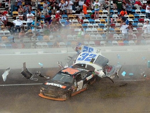 Самые страшные аварии на автогоноках NASCAR - ФОТОСЕССИЯ