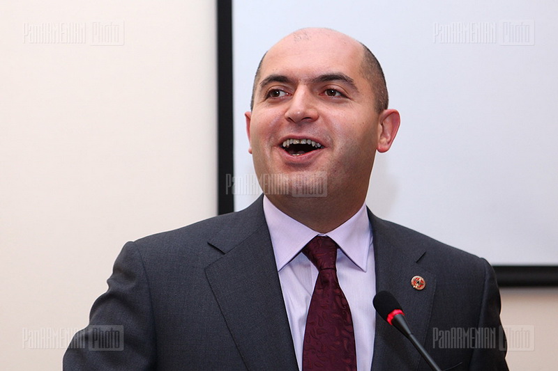 Сон армянского разума рождает...