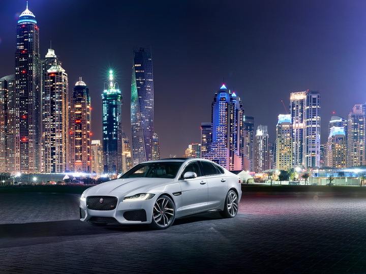 Создатели нового Jaguar XF пожадничали с мощностью - ФОТО