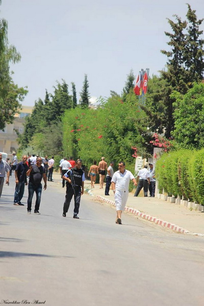 Террористы расстреляли десятки туристов в отеле Туниса - ОБНОВЛЕНО - ФОТО - ВИДЕО