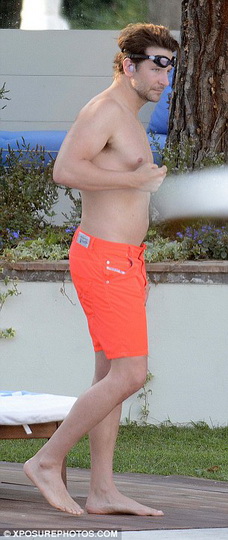 Папарацци поймали страстно целующихся Ирину Шейк и Брэдли Купера - ФОТО