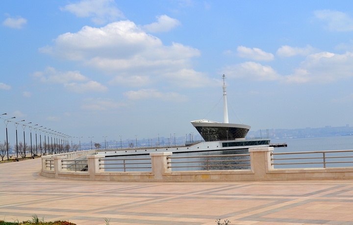 Баку 2015: Прогулка в акватории столичной бухты - ФОТО