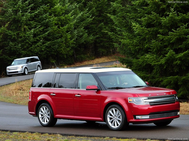 Новый семиместный внедорожник Ford Flex 2013 года - ФОТОСЕССИЯ