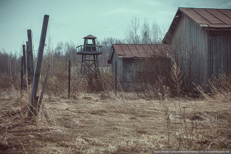 Декорации кварталов разрушенного Сталинграда - ФОТОСЕССИЯ