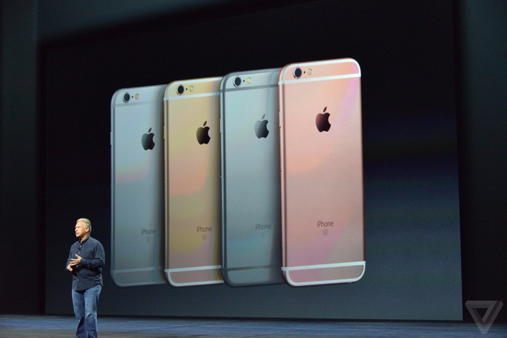 Apple представила два новых iPhone - ФОТО