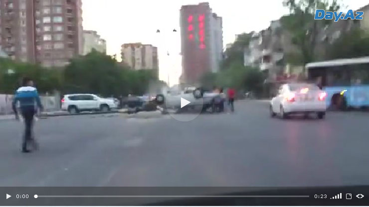 В Баку перевернулась иномарка - ФОТО - ВИДЕО