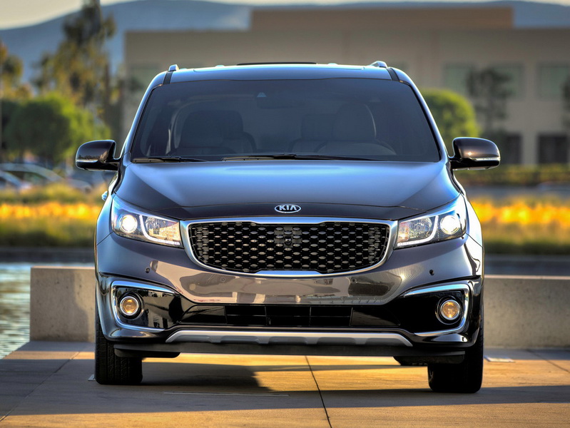 Новый минивэн Kia Sedona стал восьмиместным - ФОТО