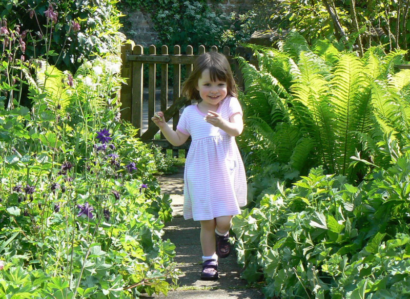 "Картинная галерея" Day.Az: Потрясающие работы девочки-аутиста - ФОТО