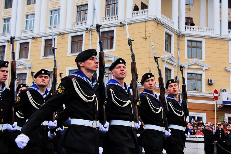 На Красной площади в Москве прошел военный парад в честь 67-й годовщины Победы - ОБНОВЛЕНО - ФОТО