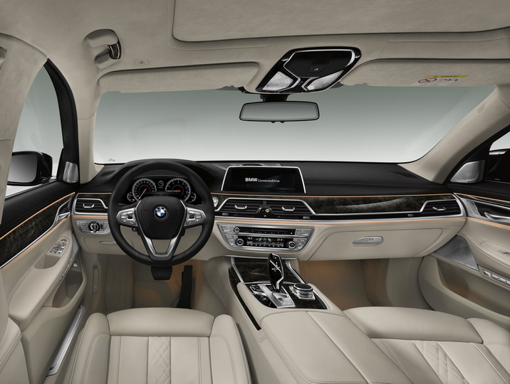 Новый BMW 7-Series представлен официально: все подробности о новинке - ФОТО