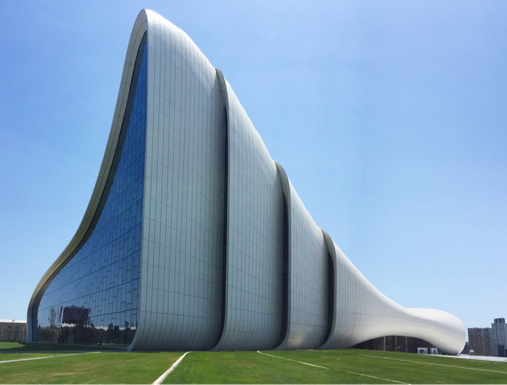 Центр Гейдара Алиева привел в восторг известного блогера - ФОТОГАЛЕРЕЯ