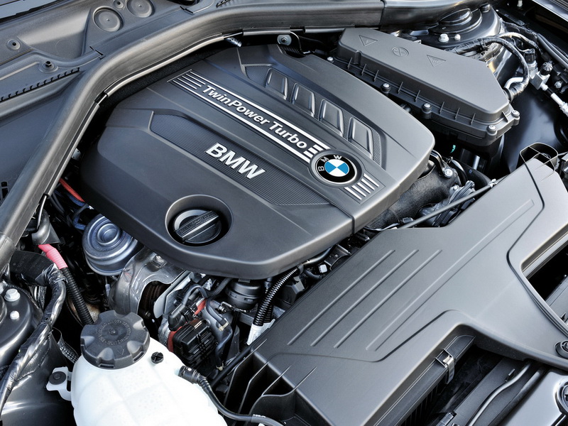 BMW представил универсал 3 Series и трехдверную "единичку" - ФОТОСЕССИЯ