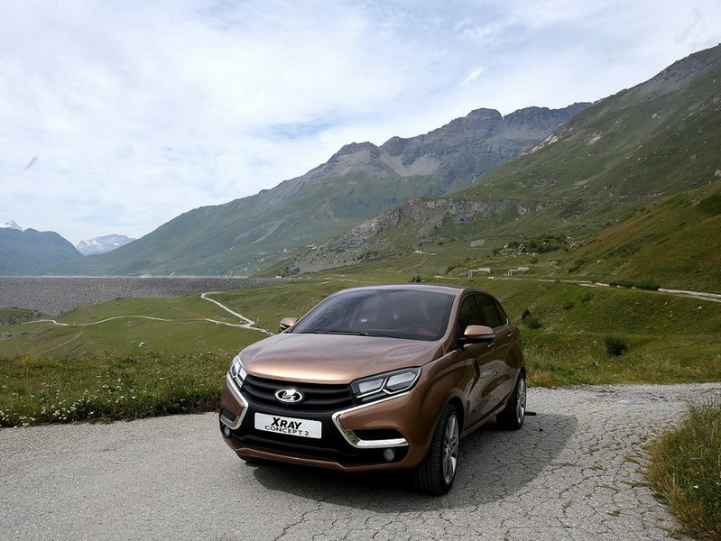 Lada XRay встанет на конвейер раньше, чем ожидалось - ФОТО