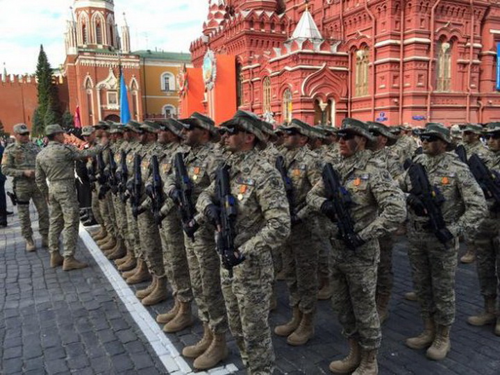 Азербайджанские военнослужащие - на параде в Москве - ФОТО