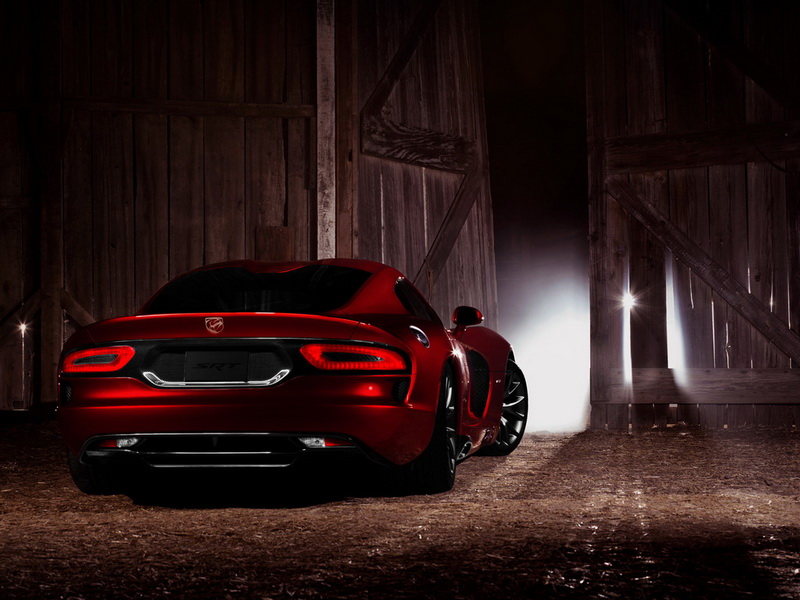 В Нью-Йорке представлено пятое поколение суперкара Viper - ФОТОСЕССИЯ