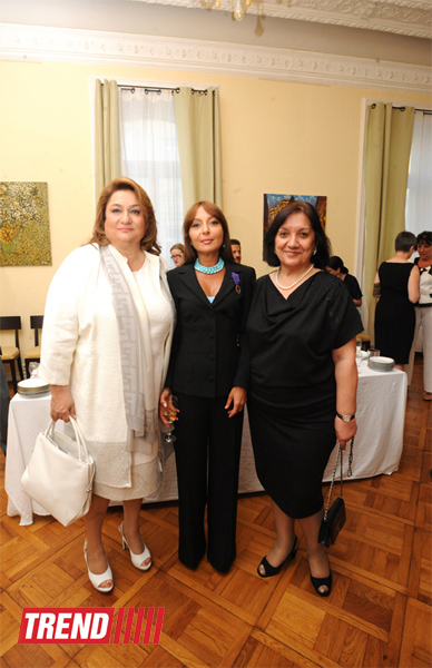 Наргиз Пашаевой вручен французский Орден Академических Пальм офицерской степени - ФОТО