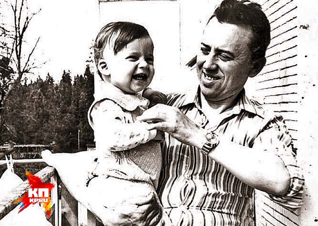 Первые фото подросших детей Пугачевой и Галкина - ФОТОГАЛЕРЕЯ