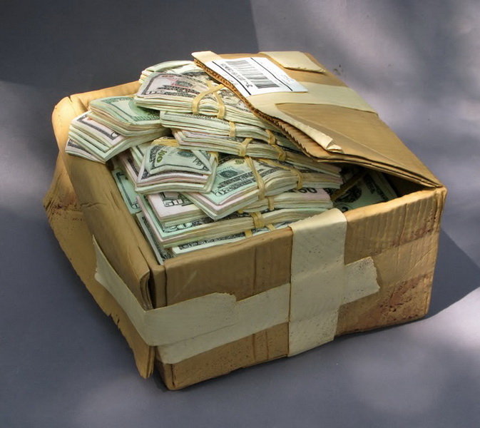 "Картинная галерея Day.Az": Гиперреалистичные скульптуры из дерева - ФОТО