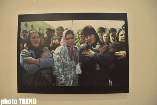 В Баку представлены работы французского фотографа о Ходжалинской трагедии - ОБНОВЛЕНО - ФОТО
