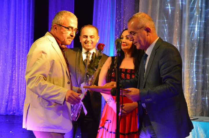 На закрытии сезона лучшим актерам раздали премии - ФОТО