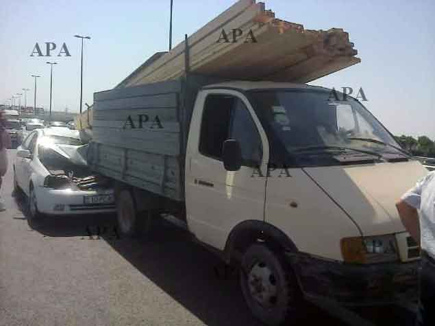 В Баку Chevrolet столкнулся с грузовиком - ФОТО