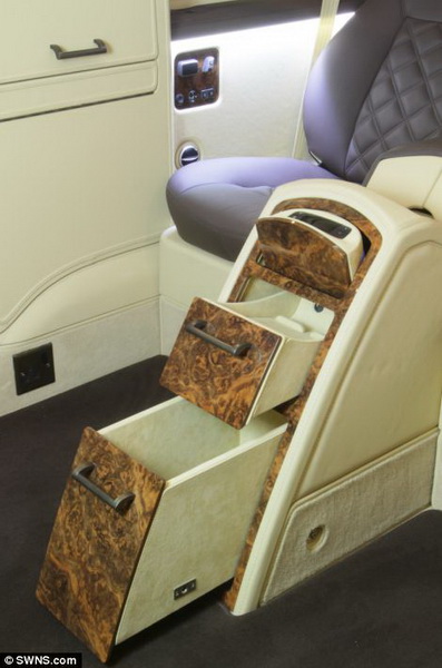 Уникальный Land Rover Defender: машина под стать королям – ФОТО