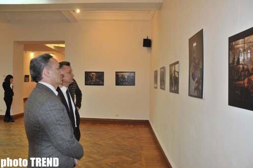 В Баку представлены работы французского фотографа о Ходжалинской трагедии - ОБНОВЛЕНО - ФОТО