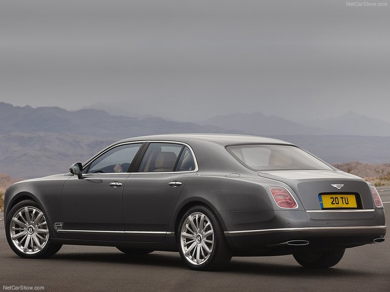 Новый роскошный седан Bentley 2013 года - ФОТОСЕССИЯ