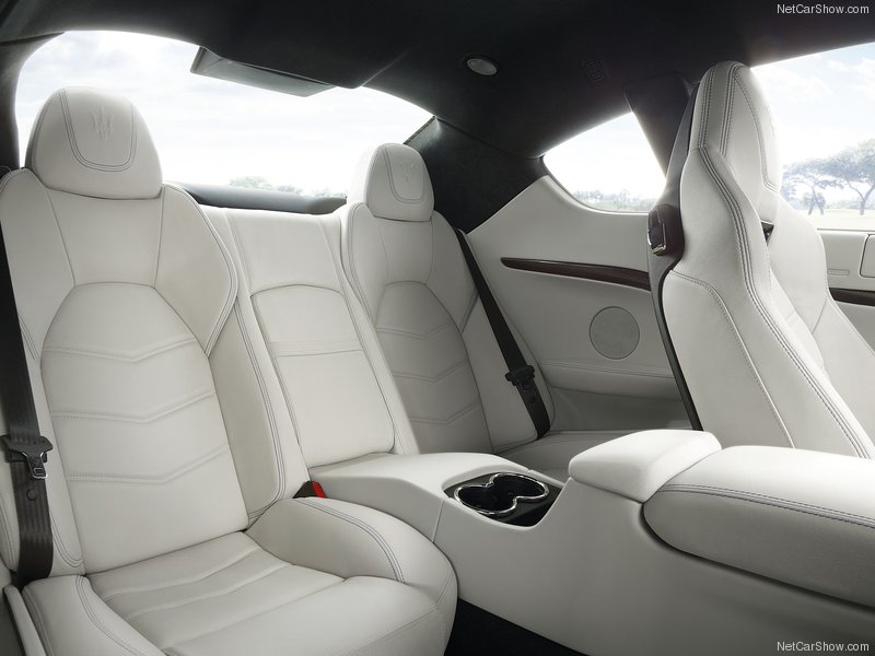 Maserati GranTurismo Sport 2013 представлена в Швейцарии - ФОТОСЕССИЯ