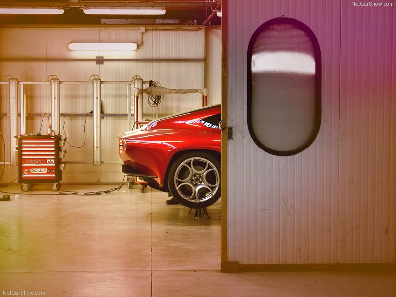 Alfa Romeo создала "летающую тарелку" - ФОТОСЕССИЯ