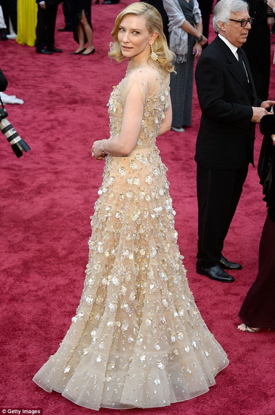 Лучшие образы с красной дорожки "Оскара" - ФОТО