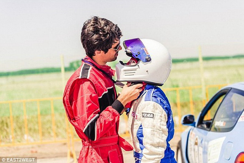 Найден виновный в появлении в Сети интимных фото звезд - ФОТО