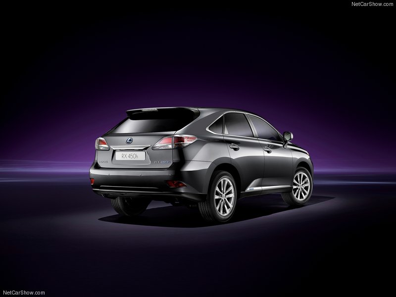 Lexus представил сразу два новых внедорожника в Женеве - ФОТОСЕССИЯ
