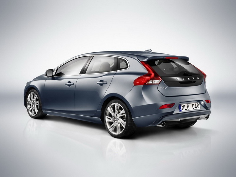 Началось производство Volvo V40 - ФОТО