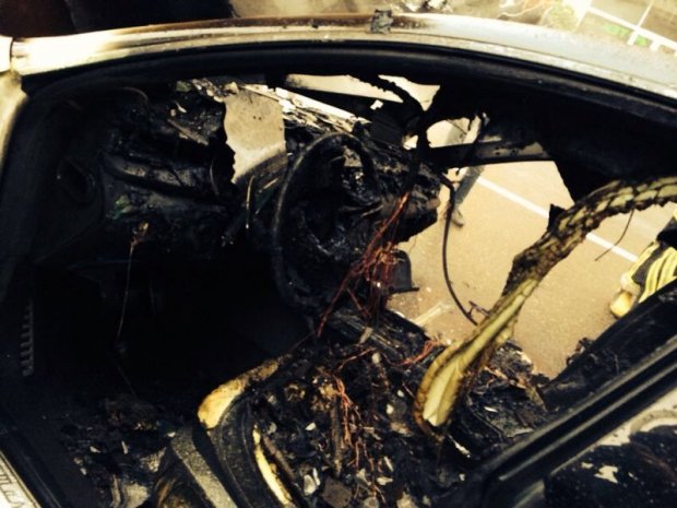 "Maserati" Bakıda yanan maşınını araşdıracaq - FOTO