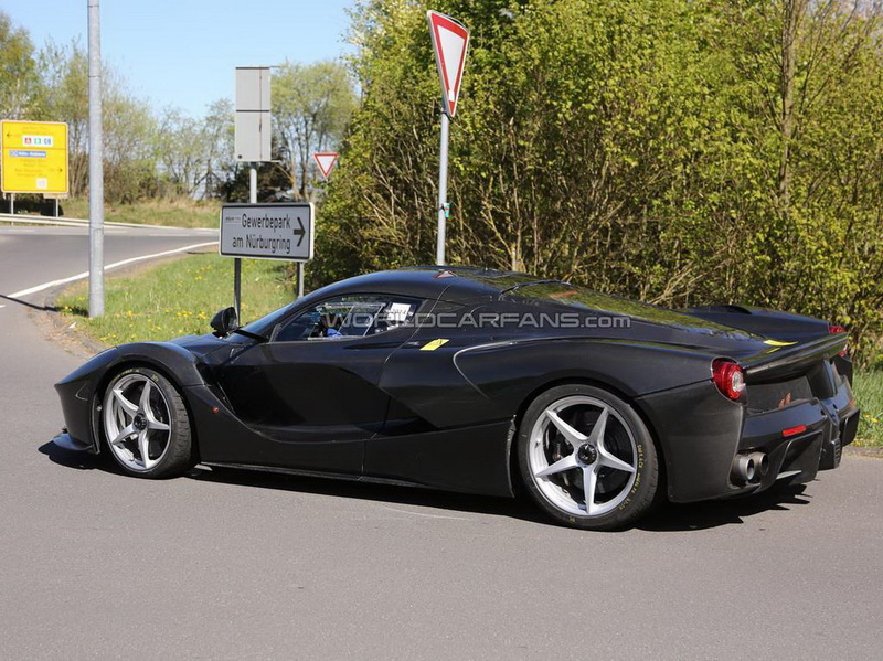 Самая мощная Ferrari в истории марки появится в декабре - ФОТО
