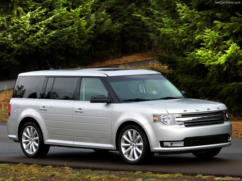 Новый семиместный внедорожник Ford Flex 2013 года - ФОТОСЕССИЯ