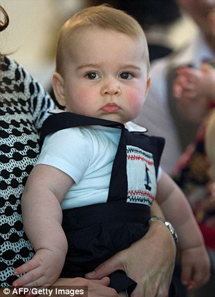 Куклу-копию принца Джорджа продали за 2800 долларов - ФОТО