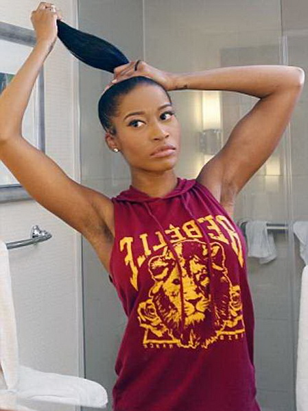 Муж не может различить свою жену от известной певицы - ФОТО