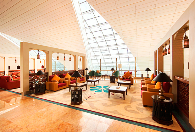 Пять аэропортов, в которых можно ждать вылета вечно - ФОТО