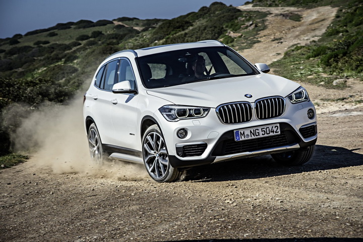 BMW официально представила новое поколение X1 - ФОТО