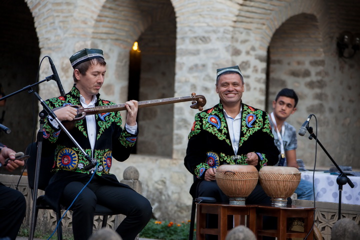 Şəkidə bu dəfə iranlılar oxudu, özbəklər ustad dərsi keçdi - FOTOLAR