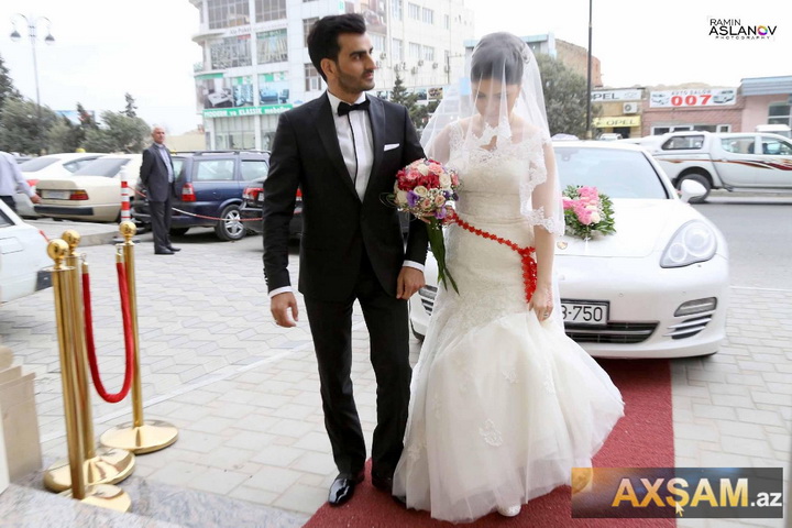 Azərbaycanlı müğənni evləndi – FOTO