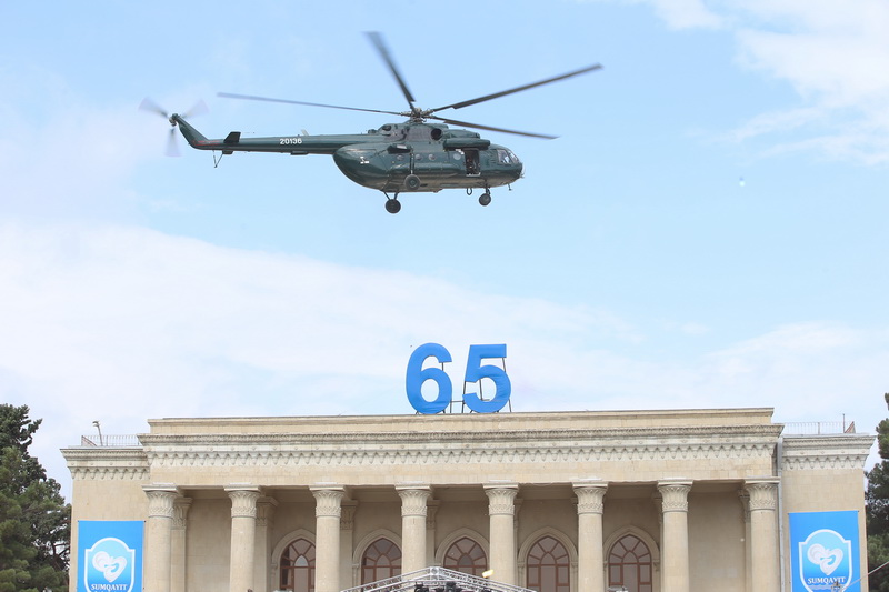 Над Сумгайытом прошло грандиозное авиашоу – ФОТО