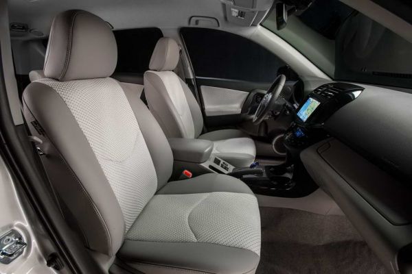 Toyota RAV4 EV: первый полностью электрический внедорожник - ФОТОСЕССИЯ