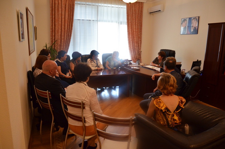 Руководитель "Россотрудничества" встретилась в Баку учителями - ФОТО